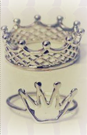 �iftlere aralar�ndaki uyumu hat�rlatan y�z�kler