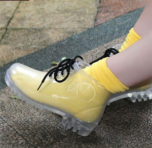 Transparan ayakkab� kombini